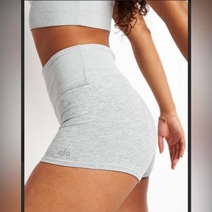 Alo Yoga Alosoft Aura Short - NWOT